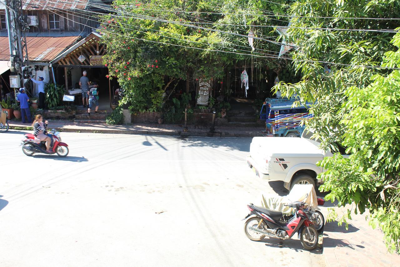 Y Not Laos Hostel Луанг Прабанг Екстериор снимка