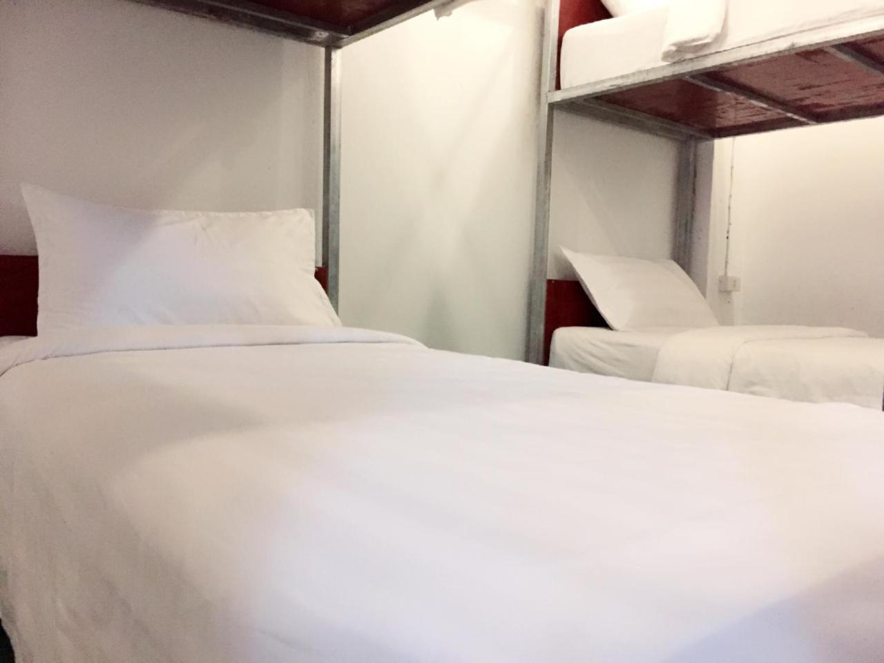Y Not Laos Hostel Луанг Прабанг Екстериор снимка