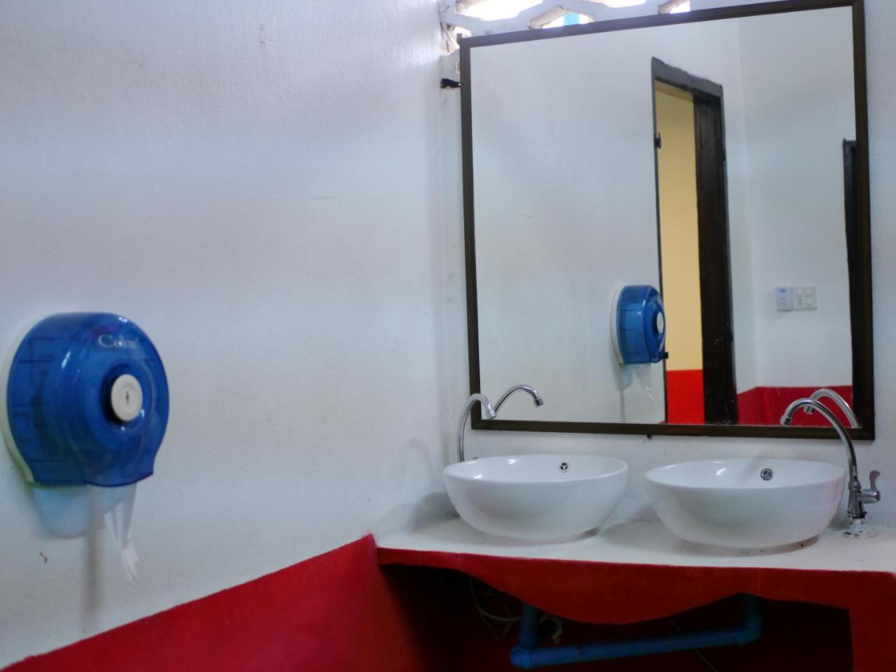 Y Not Laos Hostel Луанг Прабанг Екстериор снимка