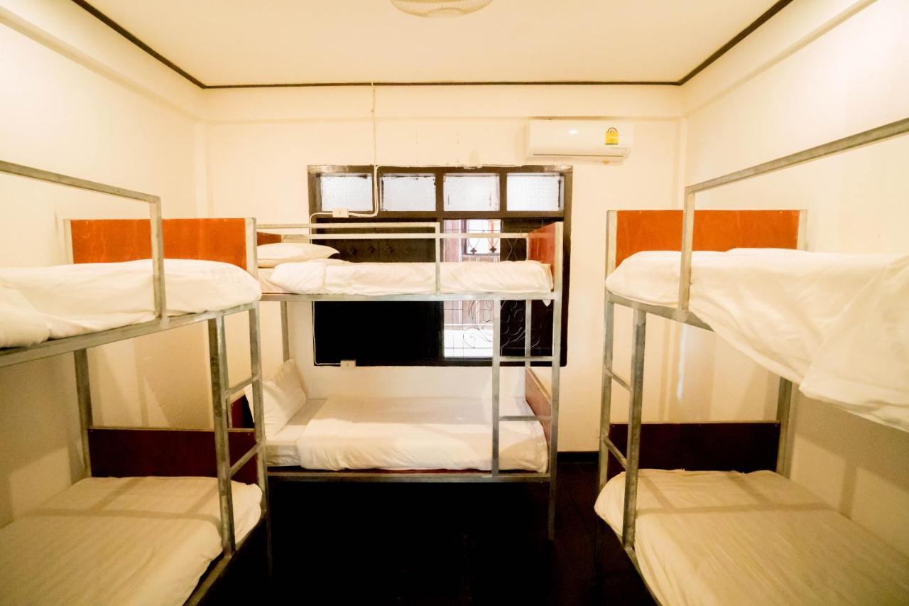 Y Not Laos Hostel Луанг Прабанг Екстериор снимка