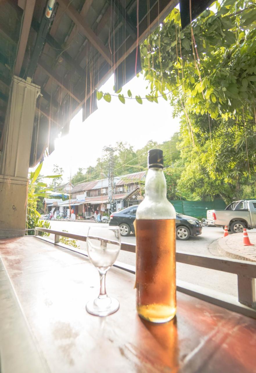 Y Not Laos Hostel Луанг Прабанг Екстериор снимка